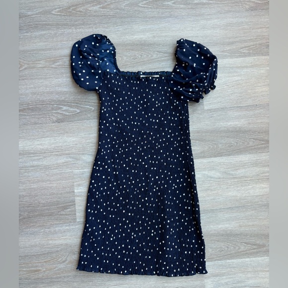 NWT Francesca’s Leah Smocked Blue Polka Dot Mini Dress. Size L - Picture 3 of 5